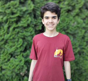 Daris Mohammadzadeh vom Otto-Schott-Gymnasium in Mainz holte den ersten Preis bei der bundesweiten Mathe-Olympiade. Foto: Bildungsmninisterium