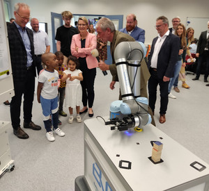 Bildungsministerin Dr. Stefanie Hubig beim Auftakt der Woche der Medienkompetenz 2023 am Balthasar Neumann Technikum in Trier.